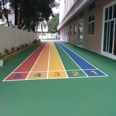 守護(hù)童真第一步 專業(yè)解析幼兒園塑膠地坪與EPDM塑膠跑道